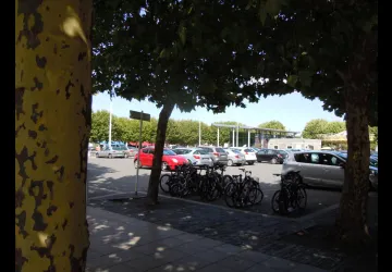Parking voitures et vélos