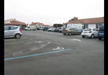 Parking salle municipale