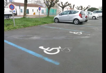 Parking salle municipale