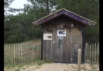 Toilettes sèches Plage de Vertbois