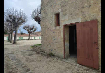 Toilettes Publiques - Place d'Aviau_Marennes-Hiers-Brouage